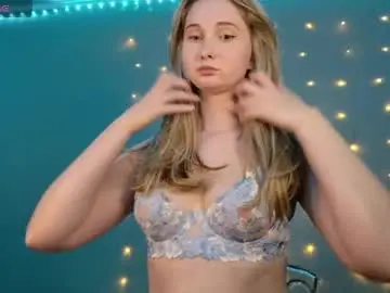 Yourcreamyister  live sex cam