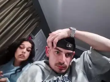 Badassbabygoinghard  live sex cam