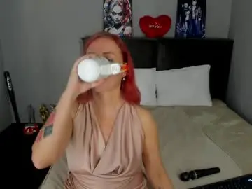 Barbiemuscle1  live sex cam