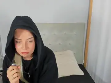 Kristyflowers  live sex cam