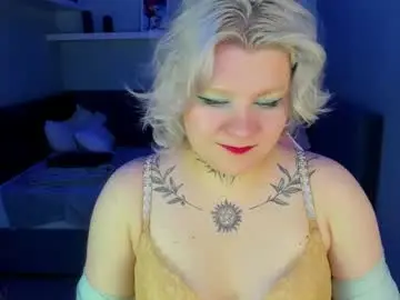 Mystiica  live sex cam