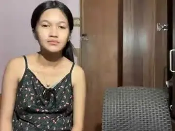 Puki_hot  live sex cam