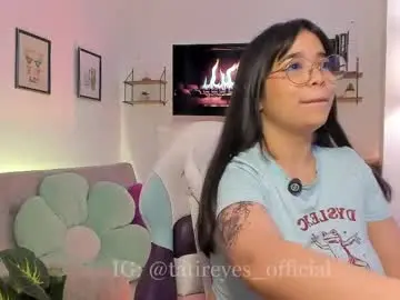 Tati_reyes  live sex cam