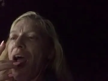 Trulysatisfied  live sex cam