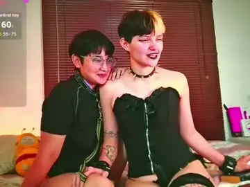 Ur_enigma  live sex cam