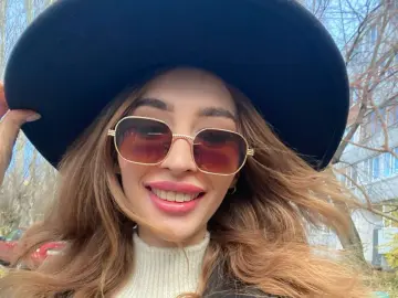 Irenehabibi  live sex cam