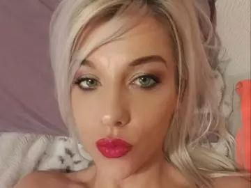 Nikytax  live sex cam