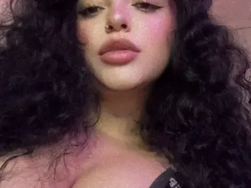 Niavasquez  live sex cam