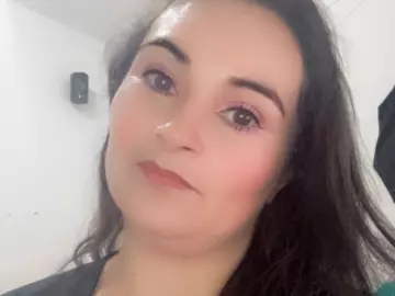 Aishakhan  live sex cam
