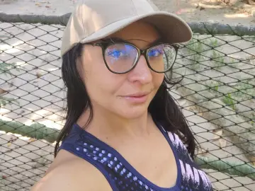 Hannasophiia22  live sex cam