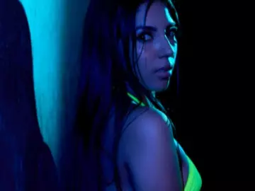 Kosmic  live sex cam