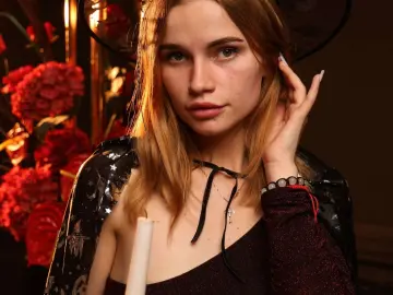 Margaritakiss  live sex cam