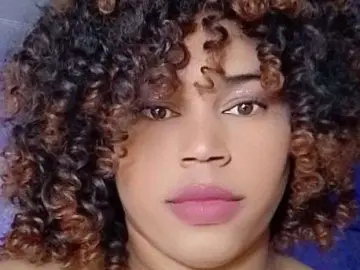 Eboonnyolssoon  live sex cam