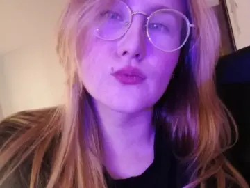 Anikalipps  live sex cam