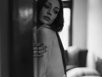 Monifoxy  live sex cam