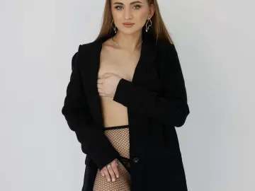 Beatayourqueen  live sex cam