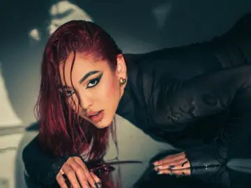 Ammyscott  live sex cam