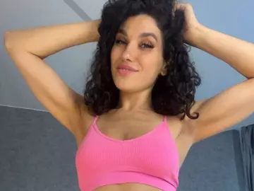 Curlysue  live sex cam