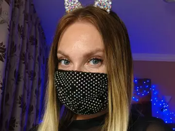 Evablondhot  live sex cam