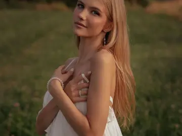 Chloelens  live sex cam