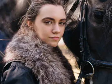 Ariadnaholter  live sex cam