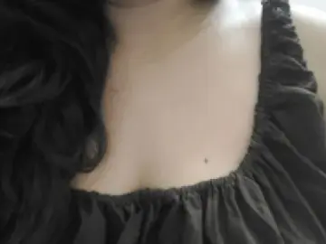 Liyana  Safi  live sex cam