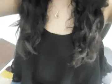 Liyana  Safi  live sex cam