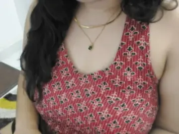 Liyana  Safi  live sex cam