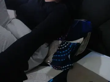 Roshi_Love  live sex cam