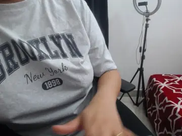 Roshi_Love  live sex cam
