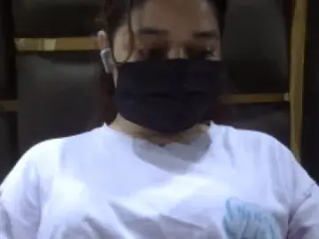 Nora Thakur  live sex cam