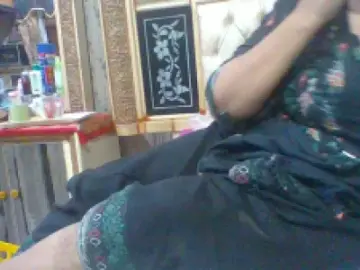 Lajja  live sex cam