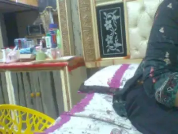 Lajja  live sex cam