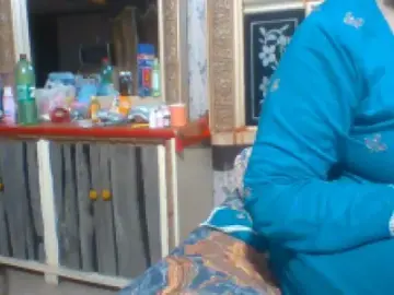 Lajja  live sex cam