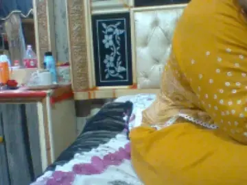 Lajja  live sex cam
