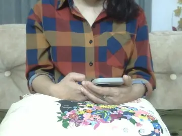Aaliya22  live sex cam