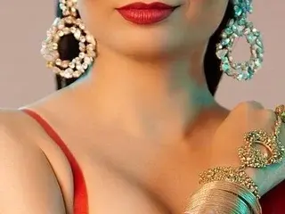 RosyCurvy  live sex cam