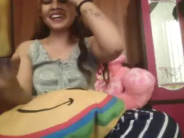 Shreya  live sex cam