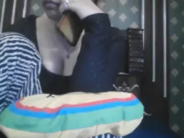Shreya  live sex cam