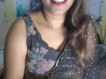 Itsnaaya  live sex cam