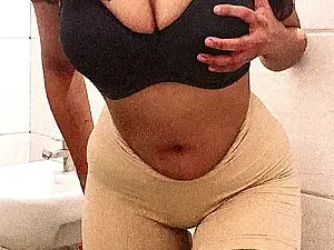 Honeygirl  live sex cam