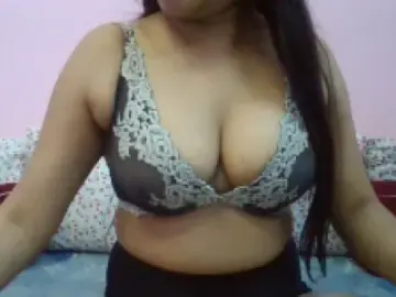 Sexykanika  live sex cam