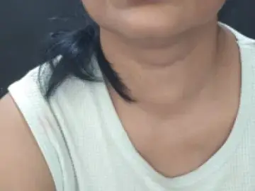 Hot_aada  live sex cam