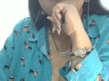 Hotty_nikki  live sex cam