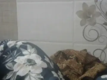 Gunita  live sex cam