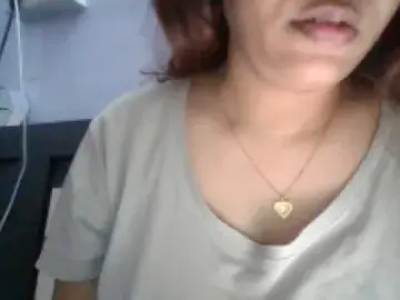 Julie  live sex cam