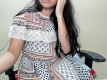 Hari_priya  live sex cam