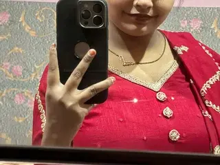 YOURMISTHI  live sex cam