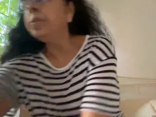 Divinemilf67  live sex cam