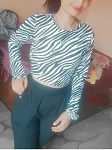 Mona Darling  live sex cam